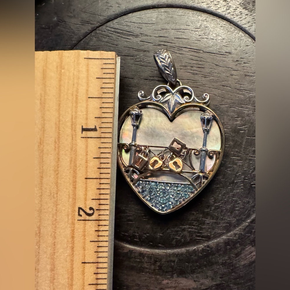 Gems En Vogue Michael Valitutti Heart-Shaped Paris Pendant Bridge of Locks - Picture 11 of 13